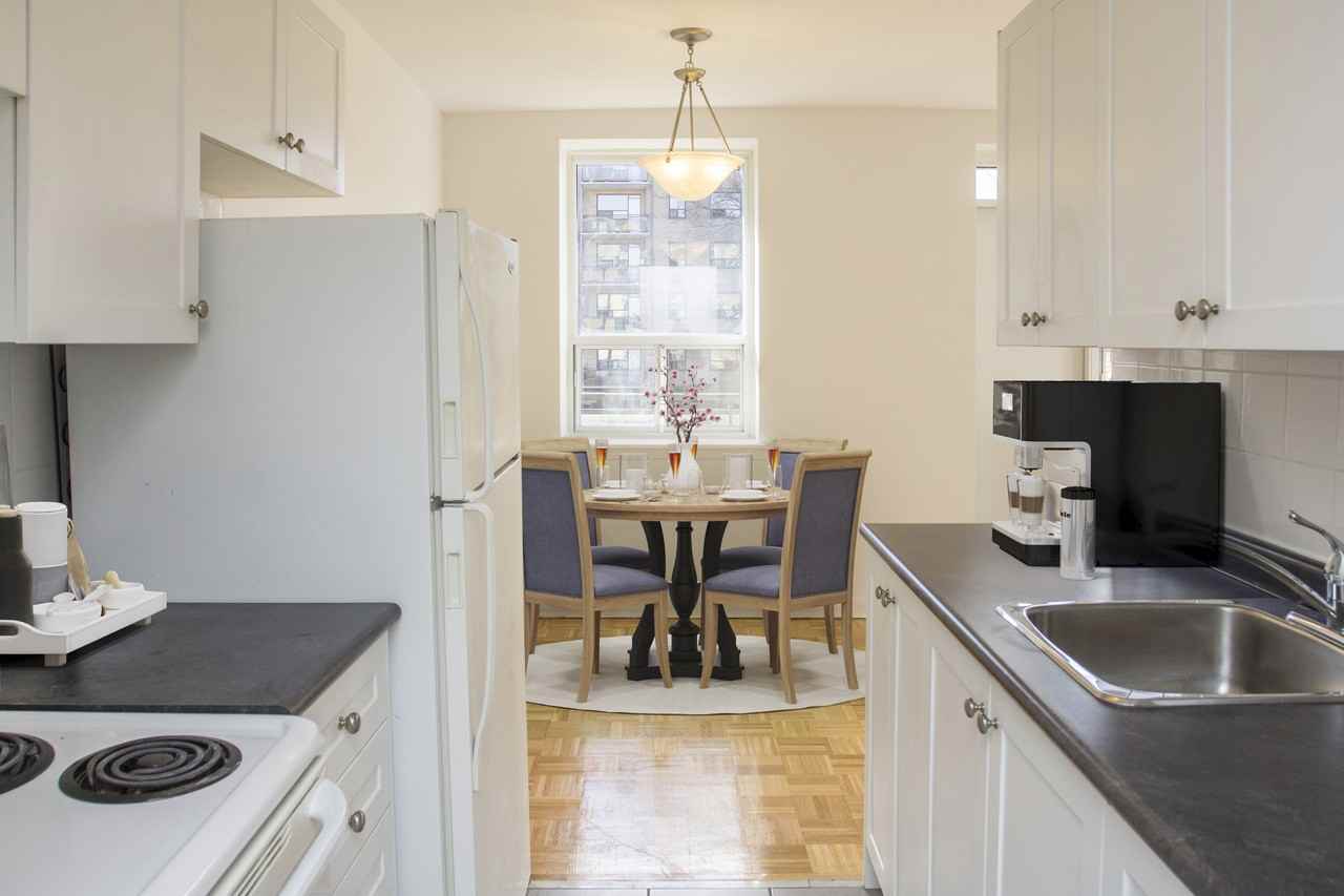 27 Thorncliffe Park Apartments - Photo 4 of 7