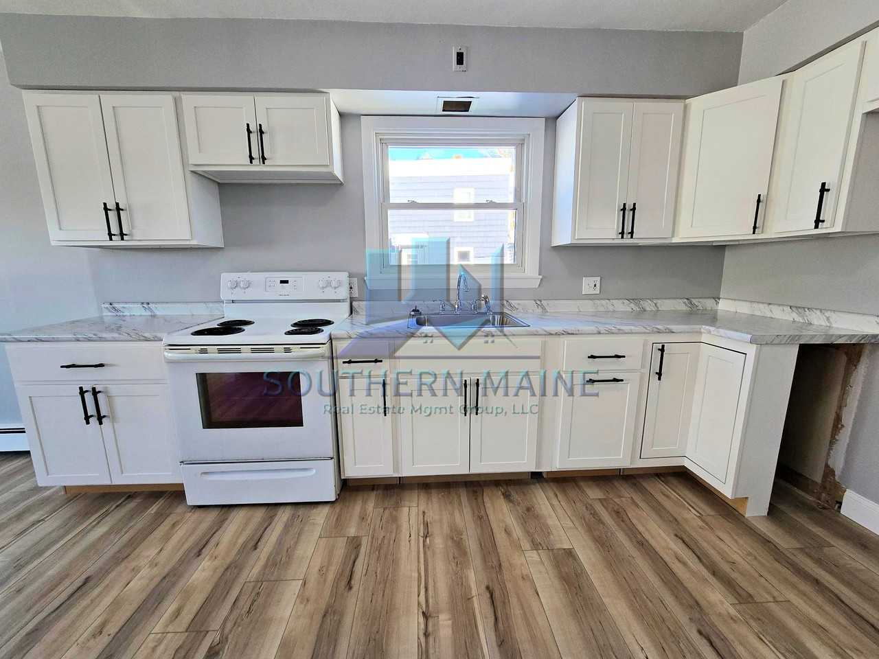 624 Sabattus St 2nd Fl #2ndFLREAR - Photo 2 of 24