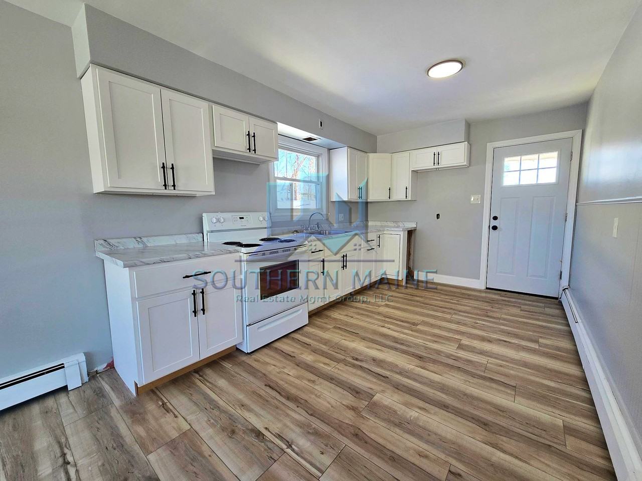 624 Sabattus St 2nd Fl #2ndFLREAR - Photo 3 of 24