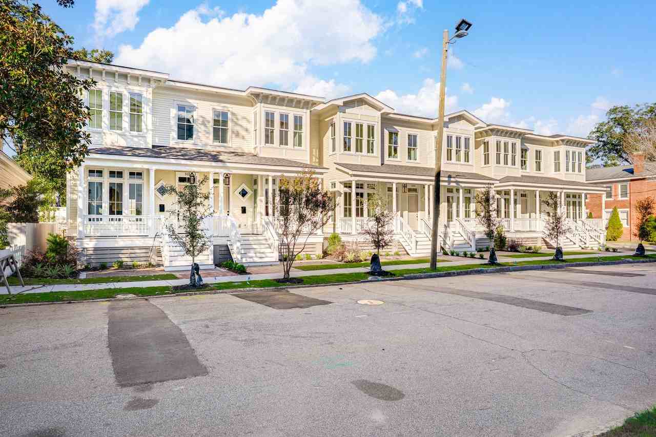 302 W 38th St #1 - Photo 3 of 28