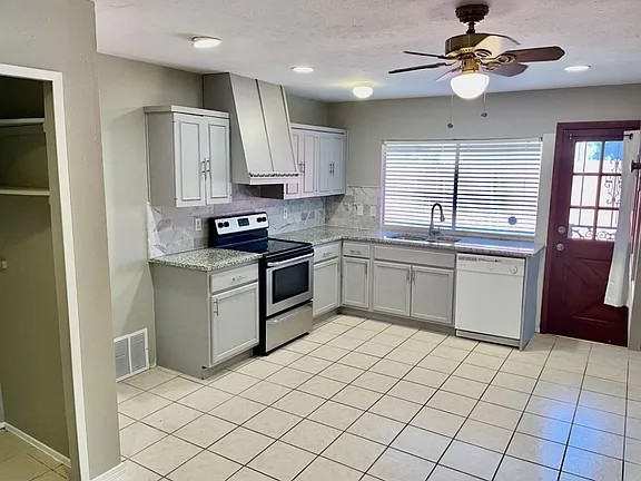 2111 Croft Rd #1 - Photo 3 of 20