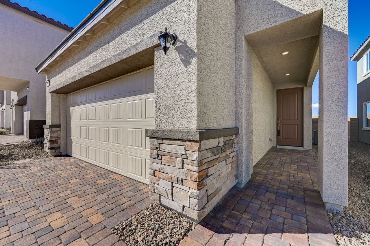 8484 W Agate Ave #1 - Photo 4 of 50