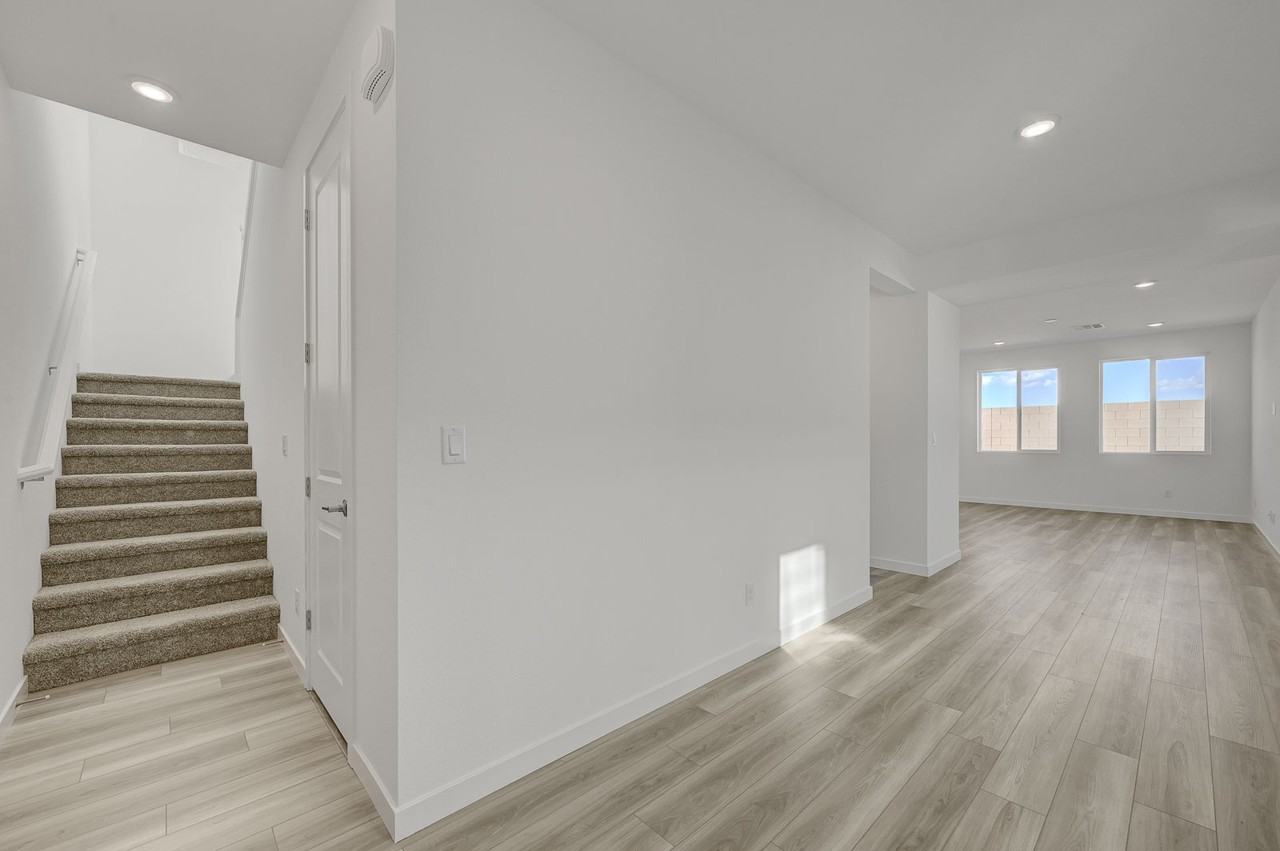 8484 W Agate Ave #1 - Photo 5 of 50