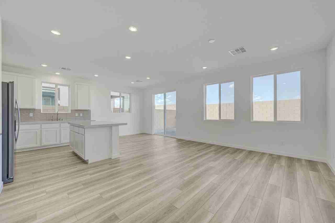 8484 W Agate Ave #1 - Photo 6 of 50