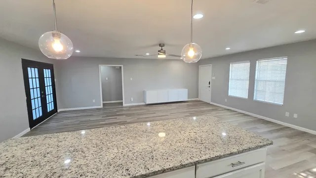 Dazzle Dr #1 - Photo 4 of 19