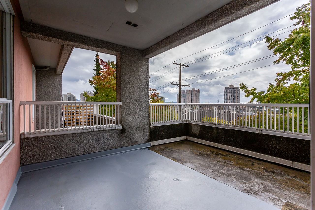 Elmwood Apartments - Photo 7 of 9