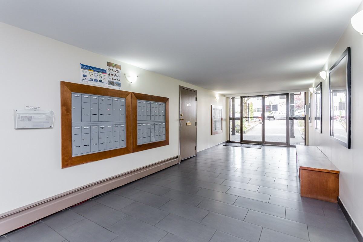 McLean Apartments - Photo 2 of 8