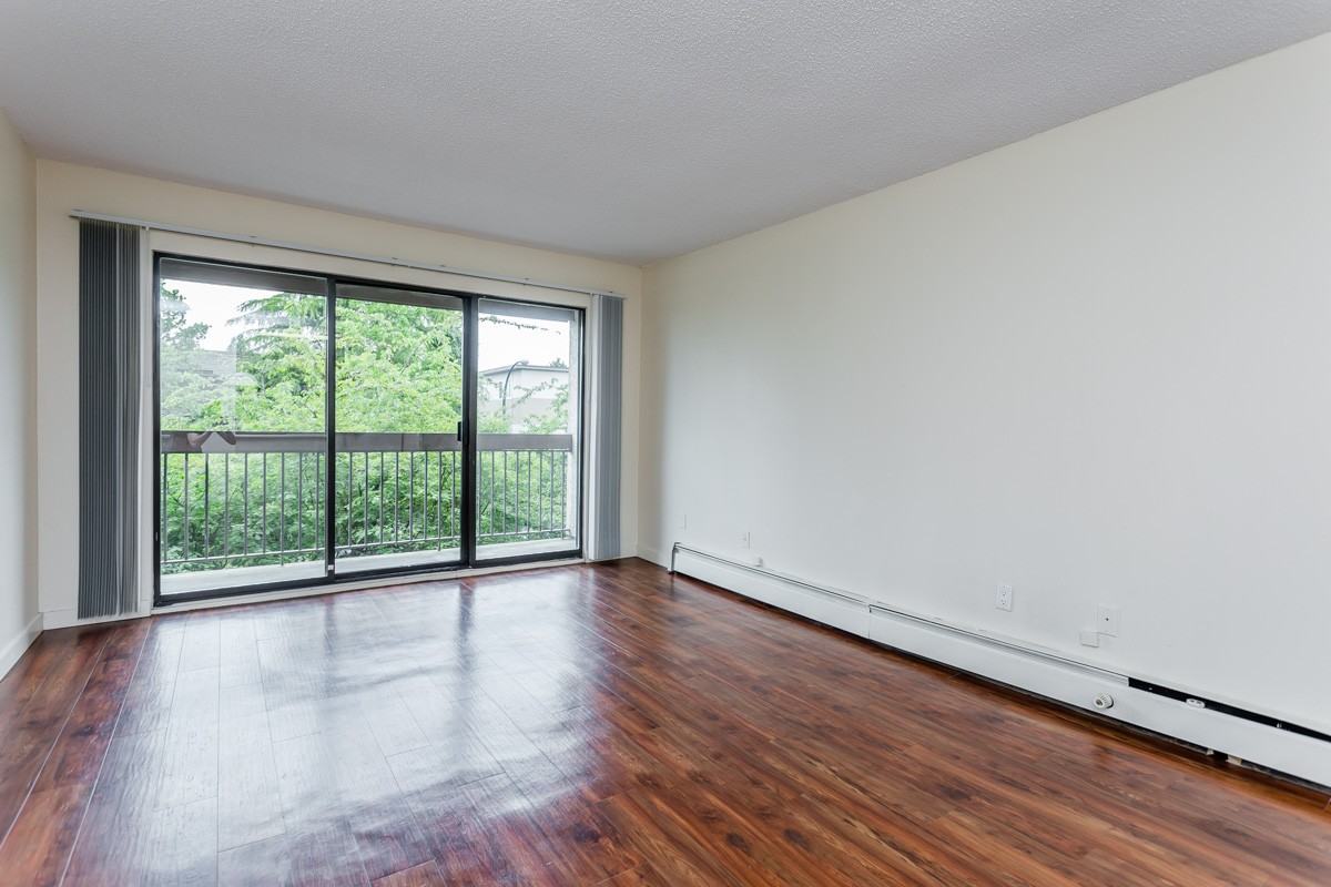 McLean Apartments - Photo 3 of 8