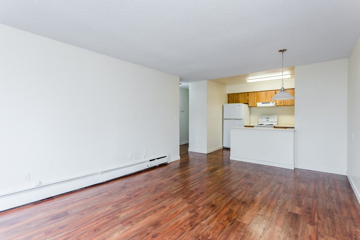 McLean Apartments - Photo 4 of 8