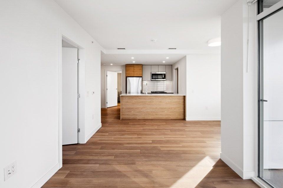 Yarrow and Aster East Village Apartments - Photo 5 of 27