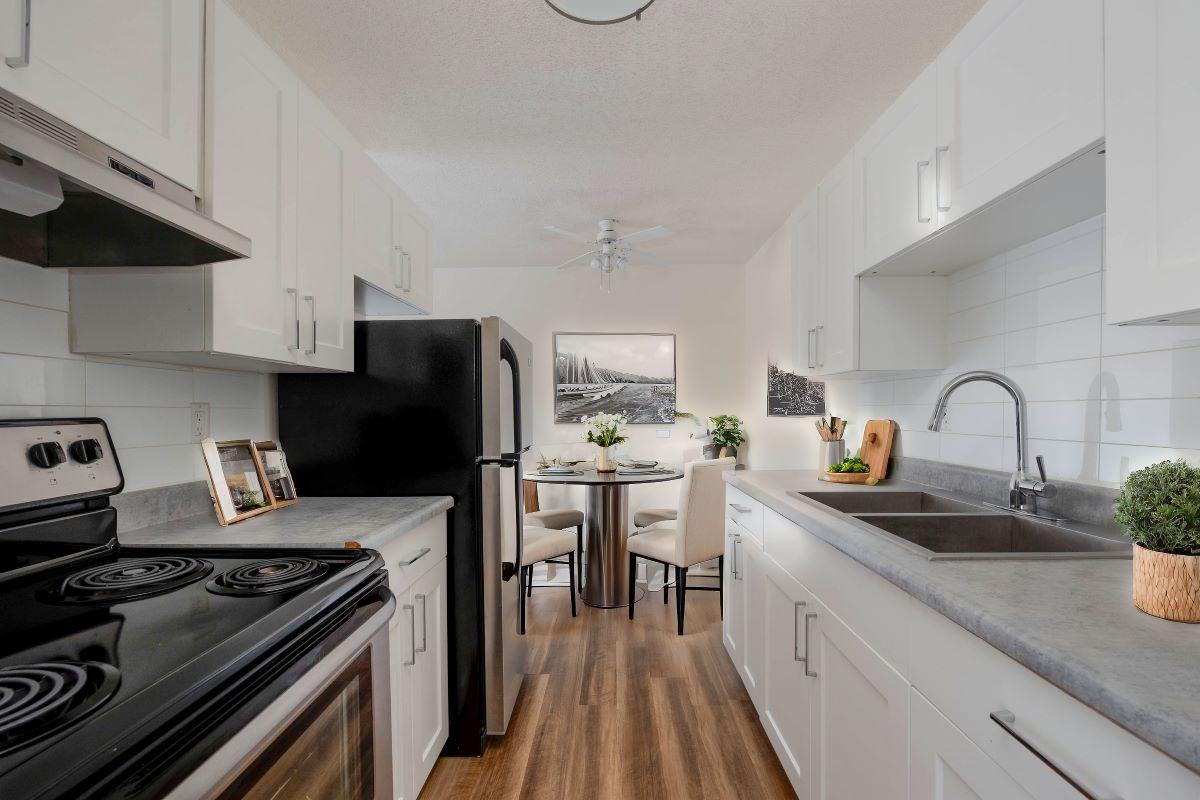 Heatherton Apartments - Photo 3 of 6