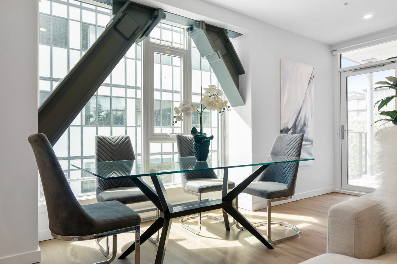 The Vue - Photo 7 of 12