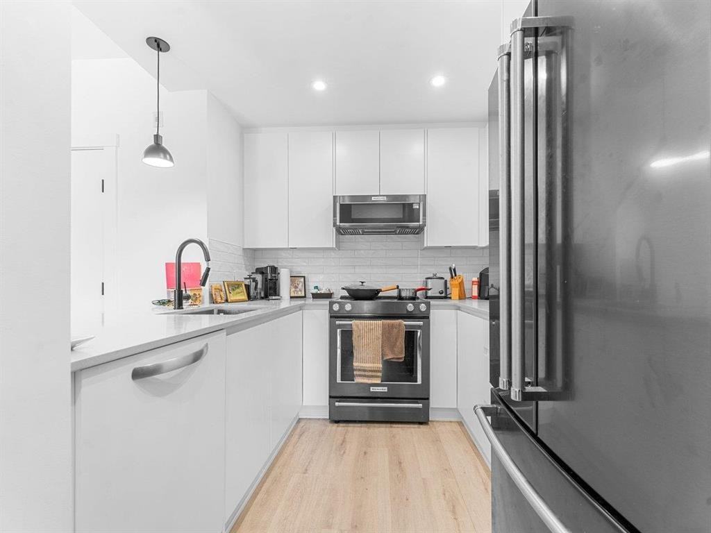 2180 Kelly Ave - Photo 4 of 30