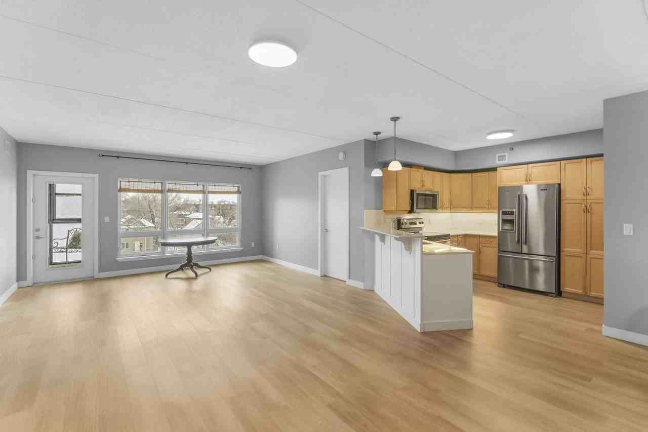 147 Place Joseph Royal - Photo 4 of 26