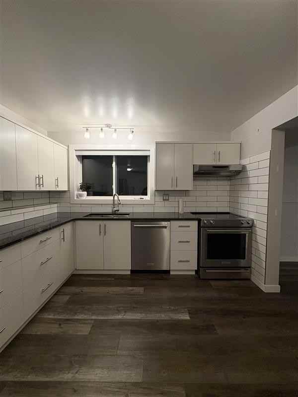 15 Canberra Rd - Photo 2 of 11