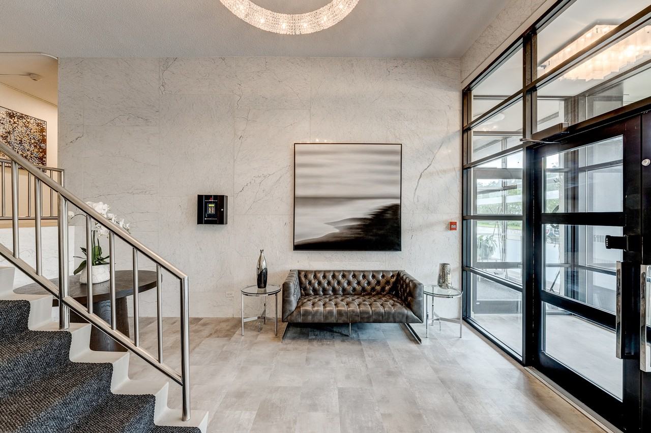 Capital View Tower - Photo 4 of 23