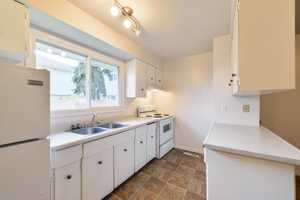 featured image of 122 St Nw && Whitemud Dr