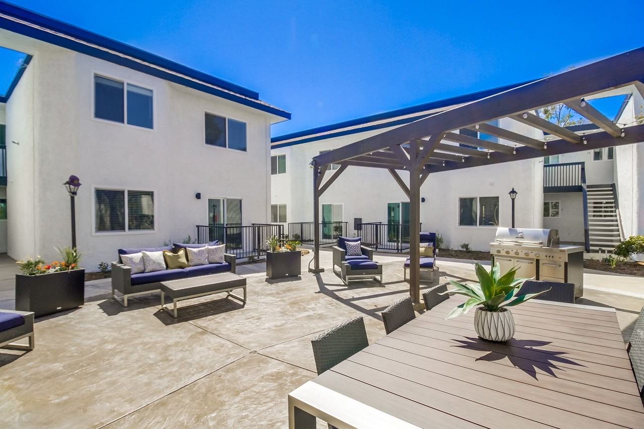 The Royal of Rancho Penasquitos - Photo 4 of 34