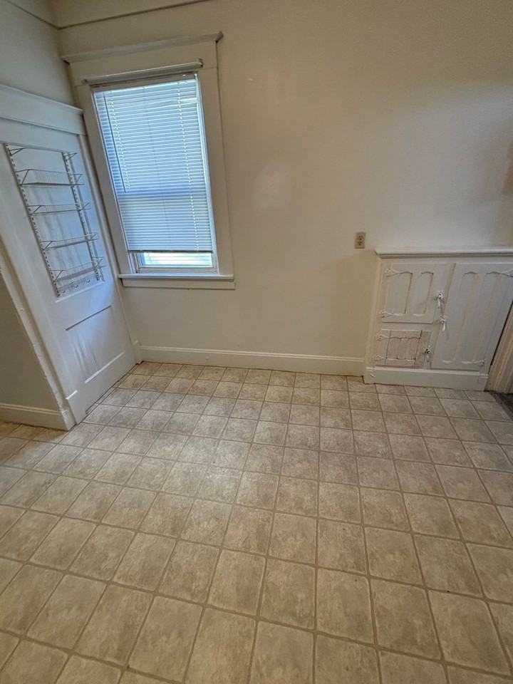 128 Davenport - Photo 5 of 25