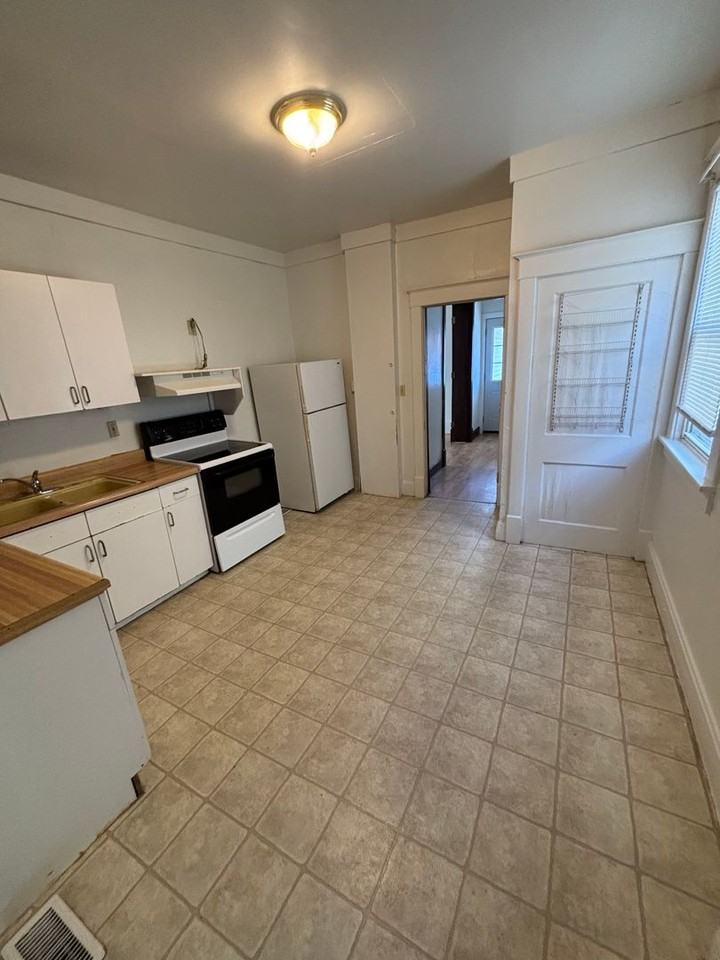 128 Davenport - Photo 7 of 25