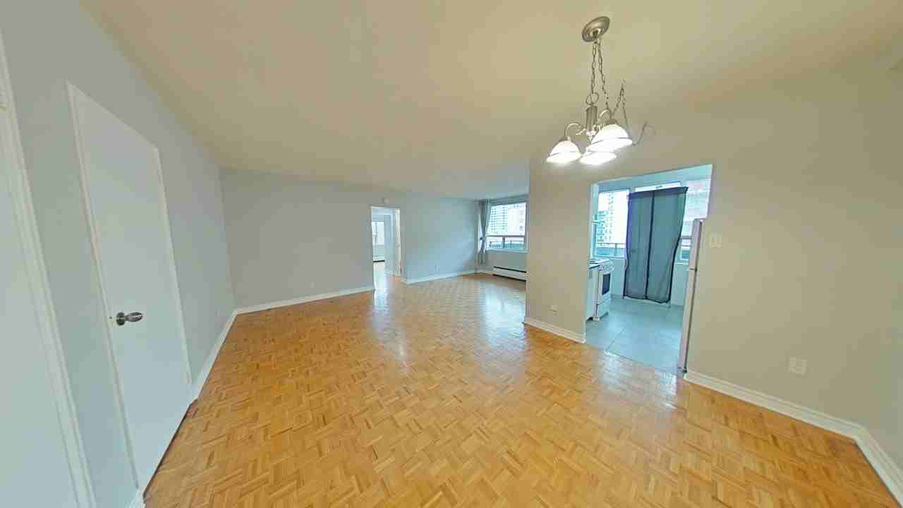 36 Thorncliffe Park Drive - Photo 4 of 50