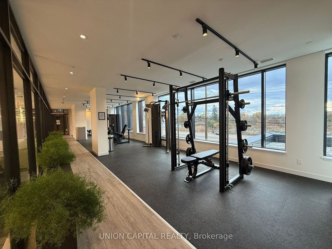 North Oak Condos [3071 - Photo 4 of 50