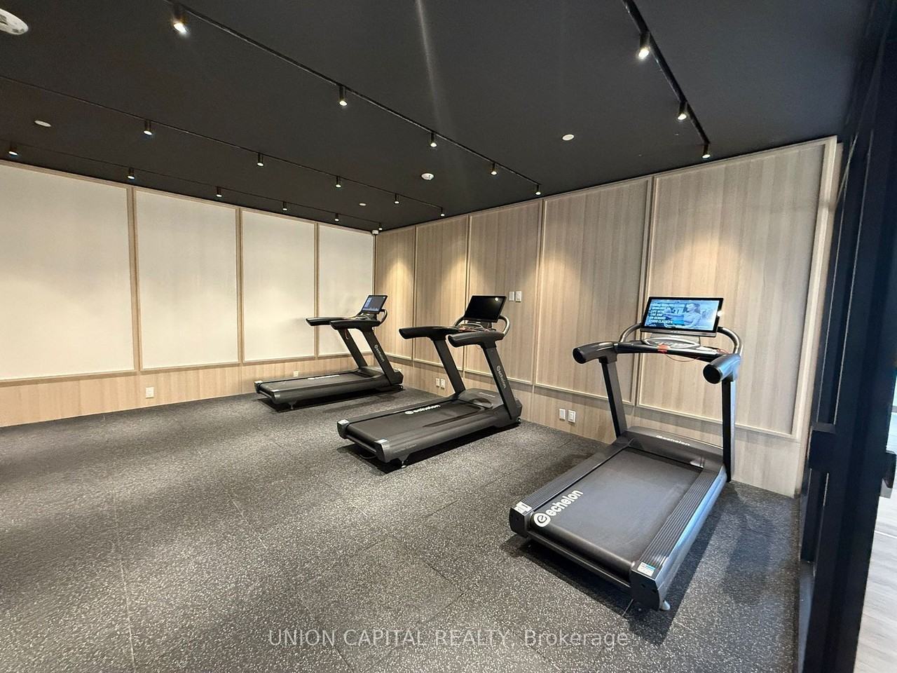 North Oak Condos [3071 - Photo 6 of 50