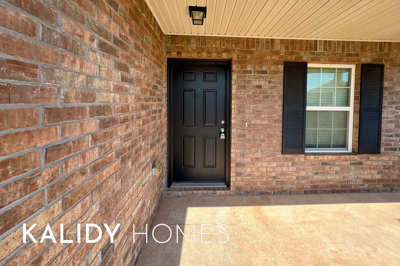 9317 Nw 71st St #1 - Photo 3 of 34