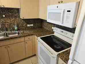 207 Villa Circle #207 - Photo 6 of 28