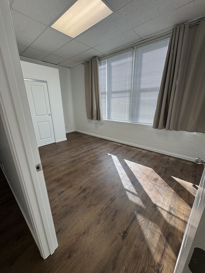 45 Point Dr #102 - Photo 3 of 5