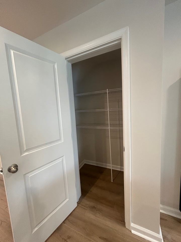 284 Meadows Drive #A - Photo 5 of 29