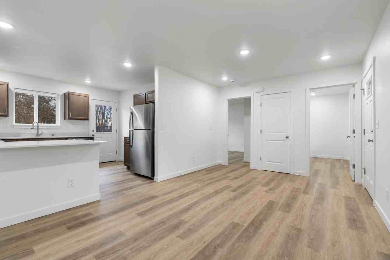 2995 Yaro Ln #2995E - Photo 7 of 28