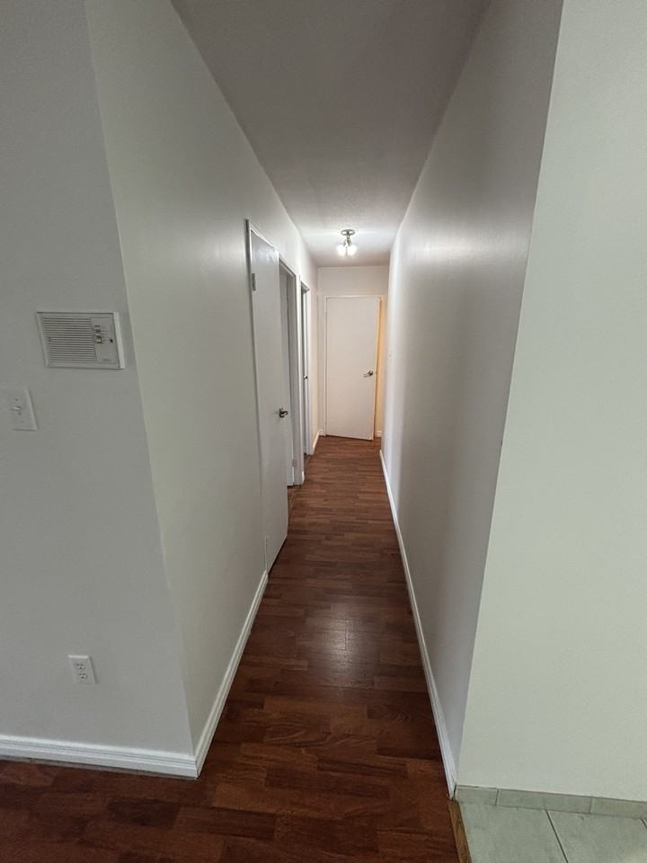 225 505-225 Old Carraige Drive #505 - Photo 2 of 23