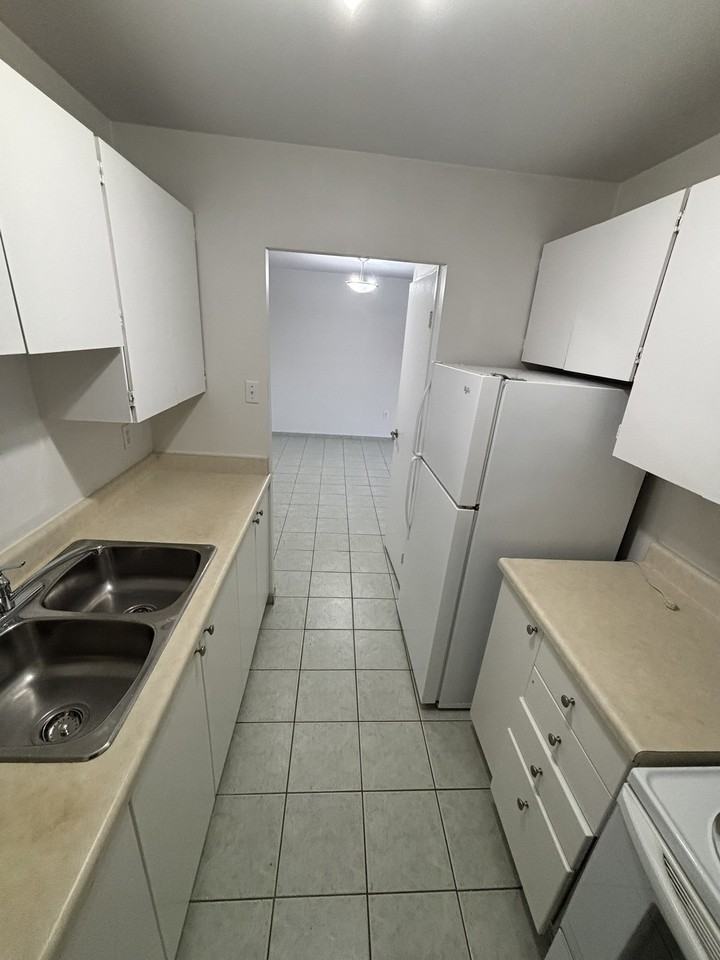 225 502-225 Old Carraige Drive #502 - Photo 5 of 22