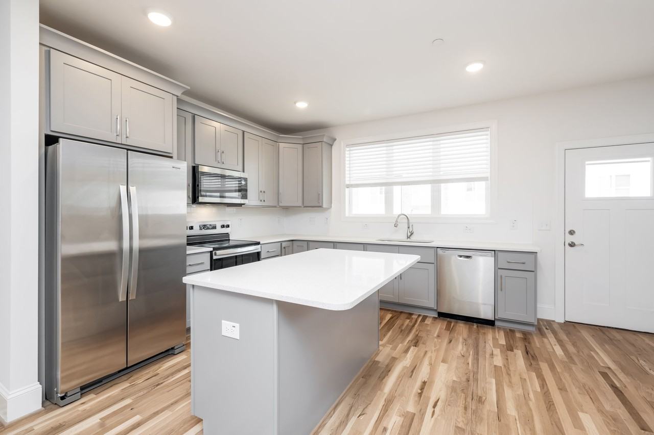 3819 Sperry Land Ct #1 - Photo 6 of 31