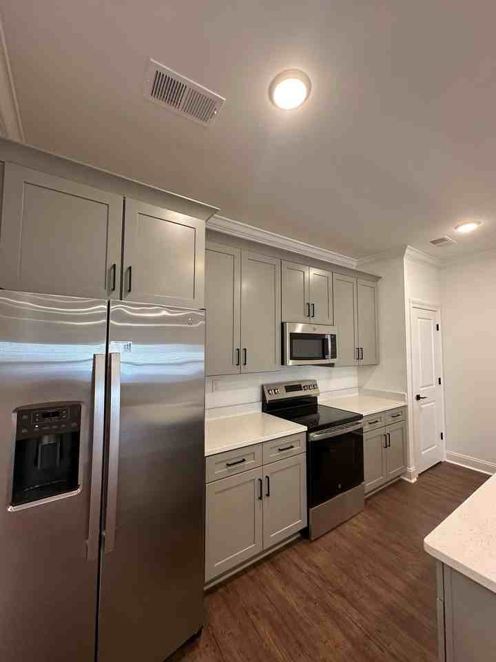 673 Cottage Grove Cir #1 - Photo 4 of 23