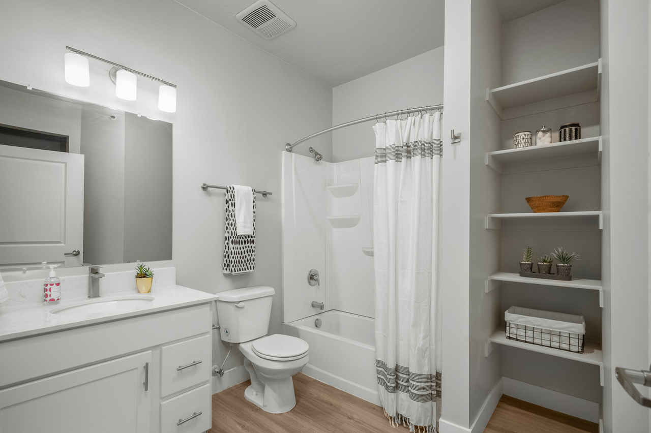 Grand at Midvale - Photo 7 of 22