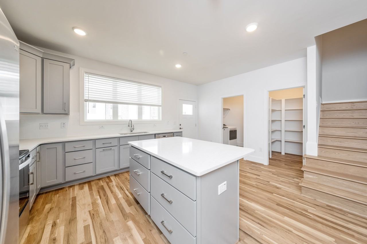 3829 Sperry Land Ct #25 - Photo 4 of 30