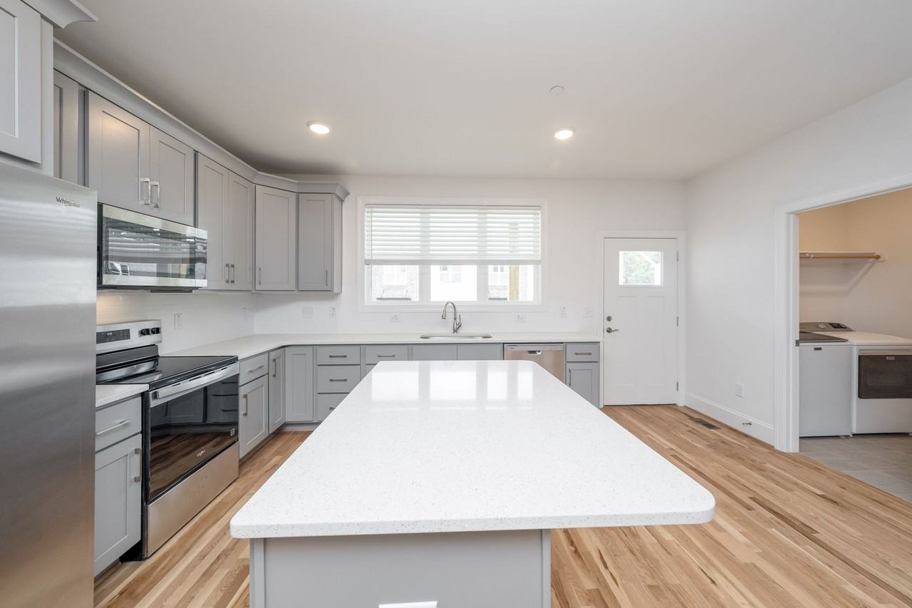 3829 Sperry Land Ct #25 - Photo 5 of 30