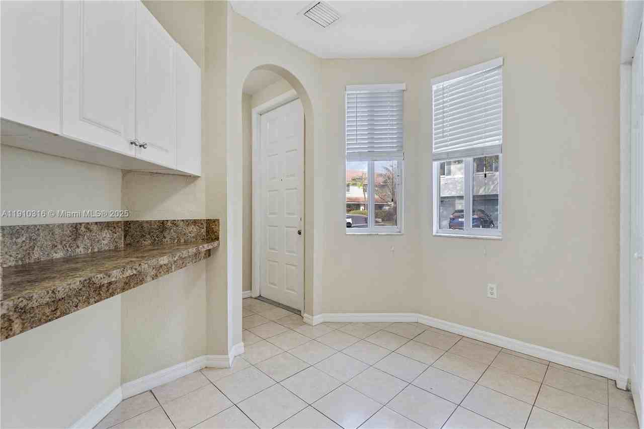 3717 Sonoma Drive - Photo 7 of 8