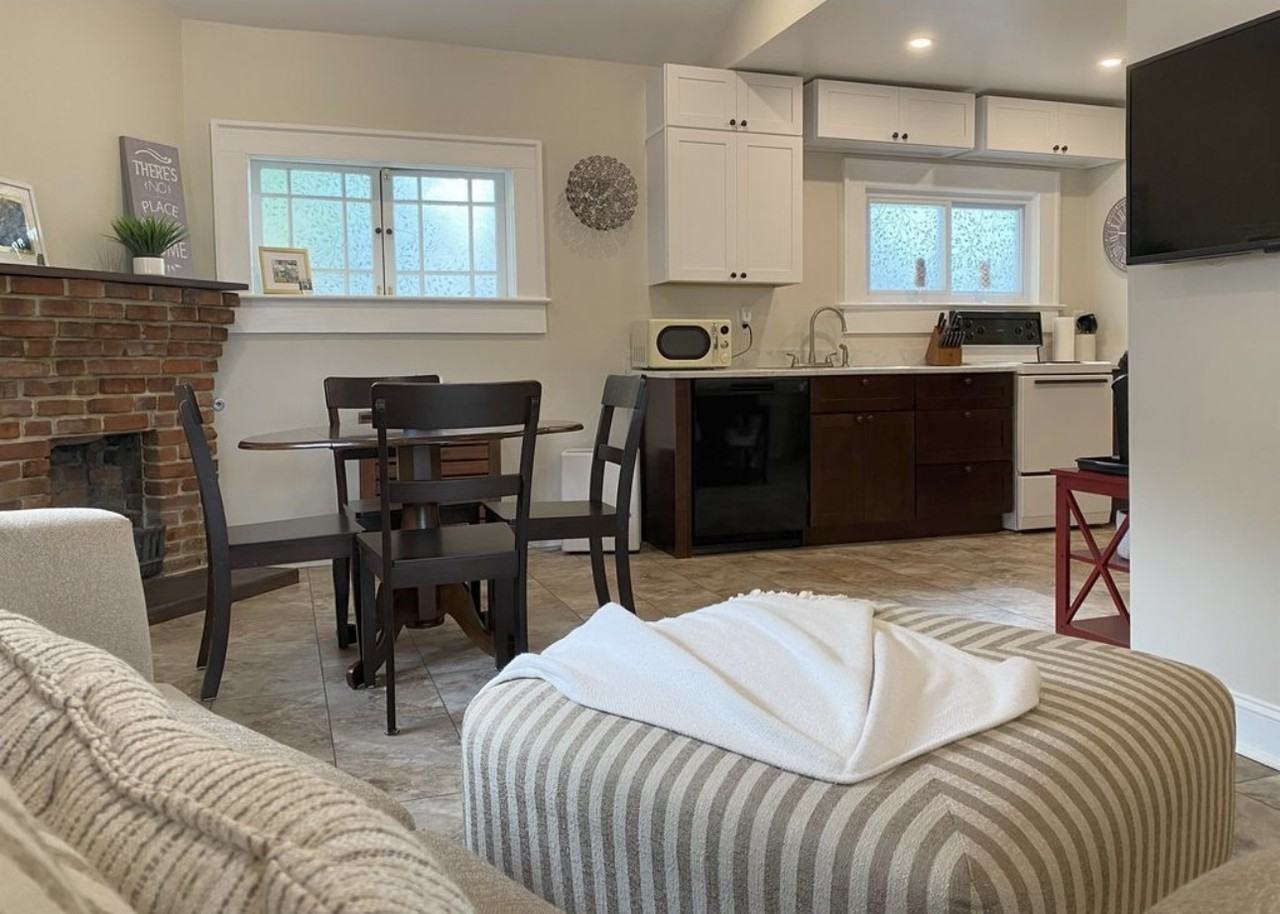 45 Oaklawn St #1 - Photo 4 of 11