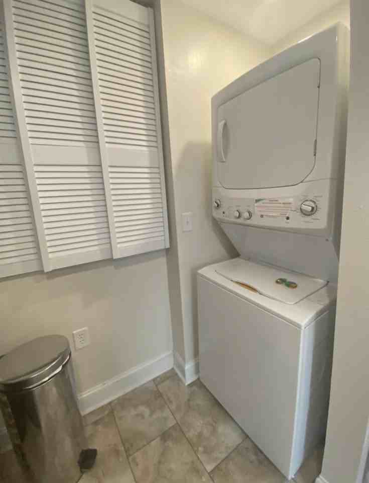 45 Oaklawn St #1 - Photo 7 of 11