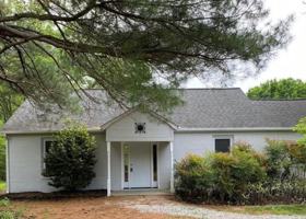 featured image of 2715 Cole Rd #1