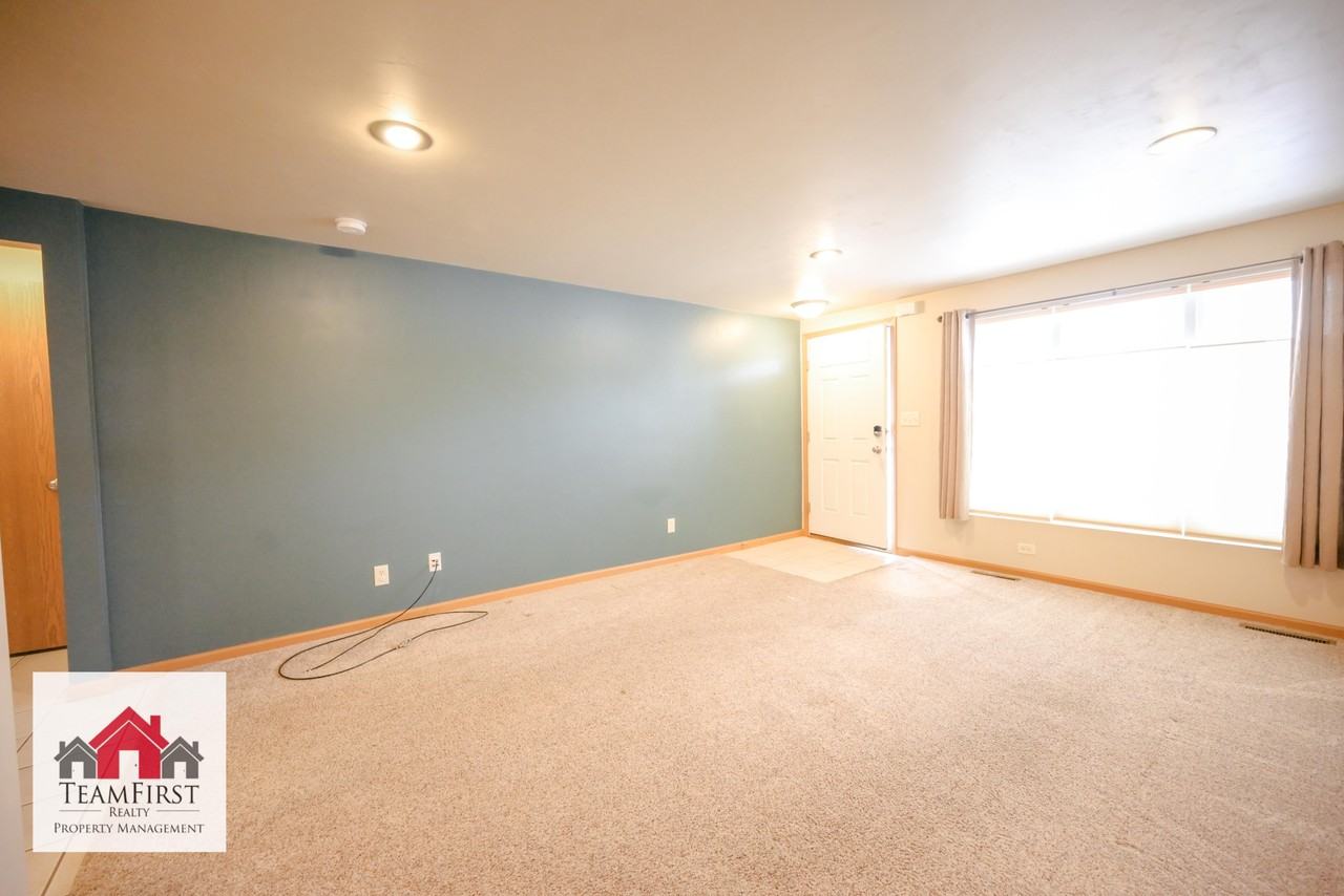 2135 S Broadway #1 - Photo 3 of 22