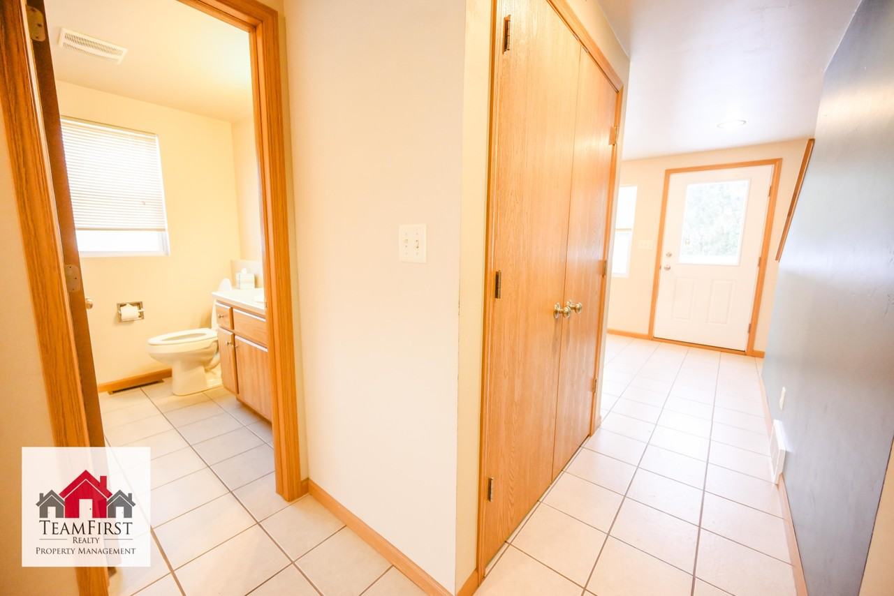 2135 S Broadway #1 - Photo 4 of 22