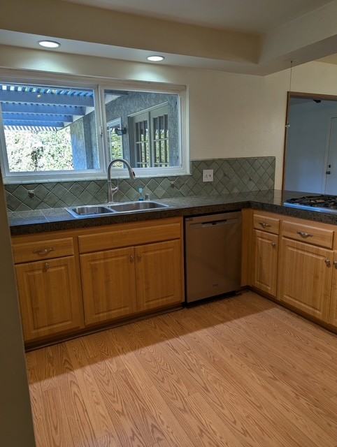 6237 Hunter St - Photo 4 of 16