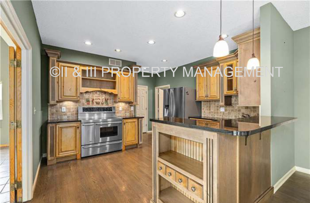 11408 W 117th Ter #1 - Photo 6 of 23