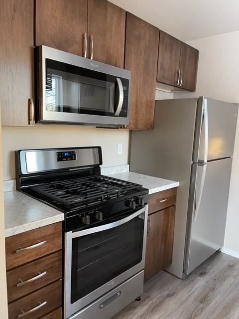 855 W Lookout Dr #B - Photo 7 of 15