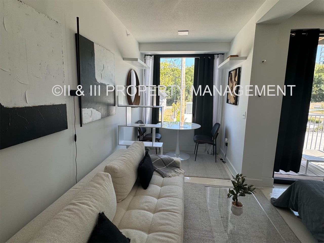 2950 Summit St. Kansas CIty, MO 64108 Blgd 1 #5 - Photo 3 of 11