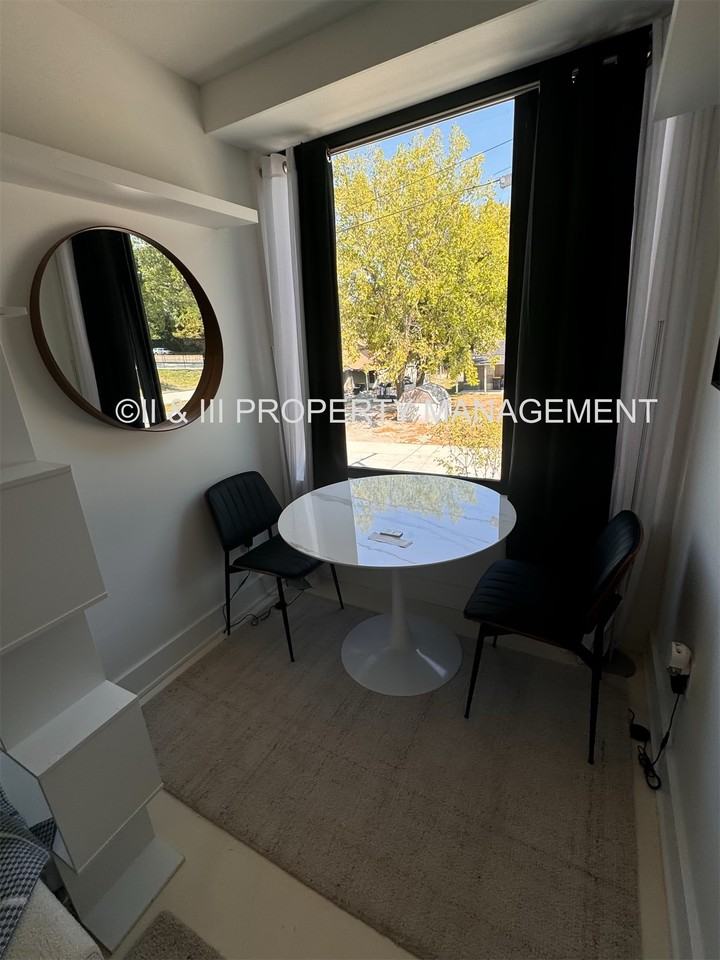 2950 Summit St. Kansas CIty, MO 64108 Blgd 1 #5 - Photo 5 of 11